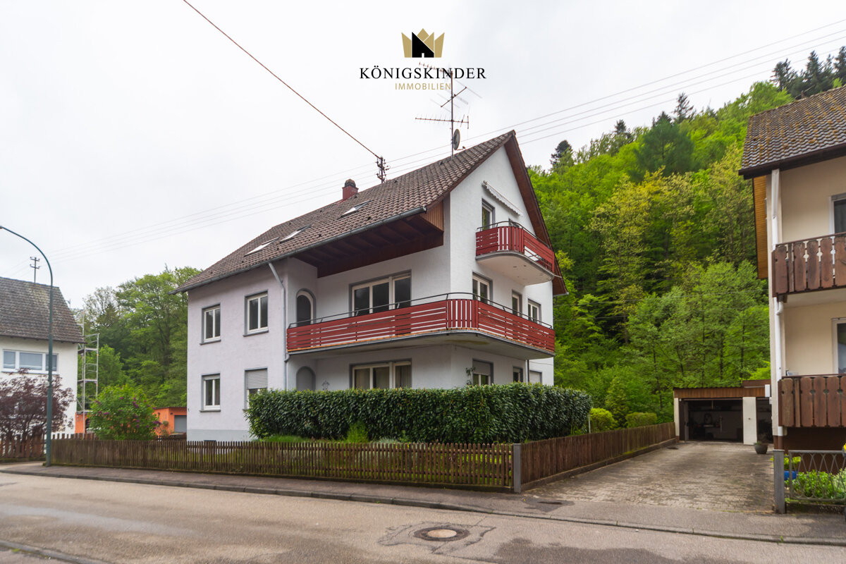 Mehrfamilienhaus zum Kauf provisionsfrei 435.000 € 11 Zimmer 255 m²<br/>Wohnfläche 506 m²<br/>Grundstück Calmbach Bad Wildbad 75323