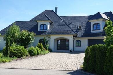 Villa zur Miete 3.000 € 7 Zimmer 210 m² 1.360 m² Grundstück Aurach Aurach 91589