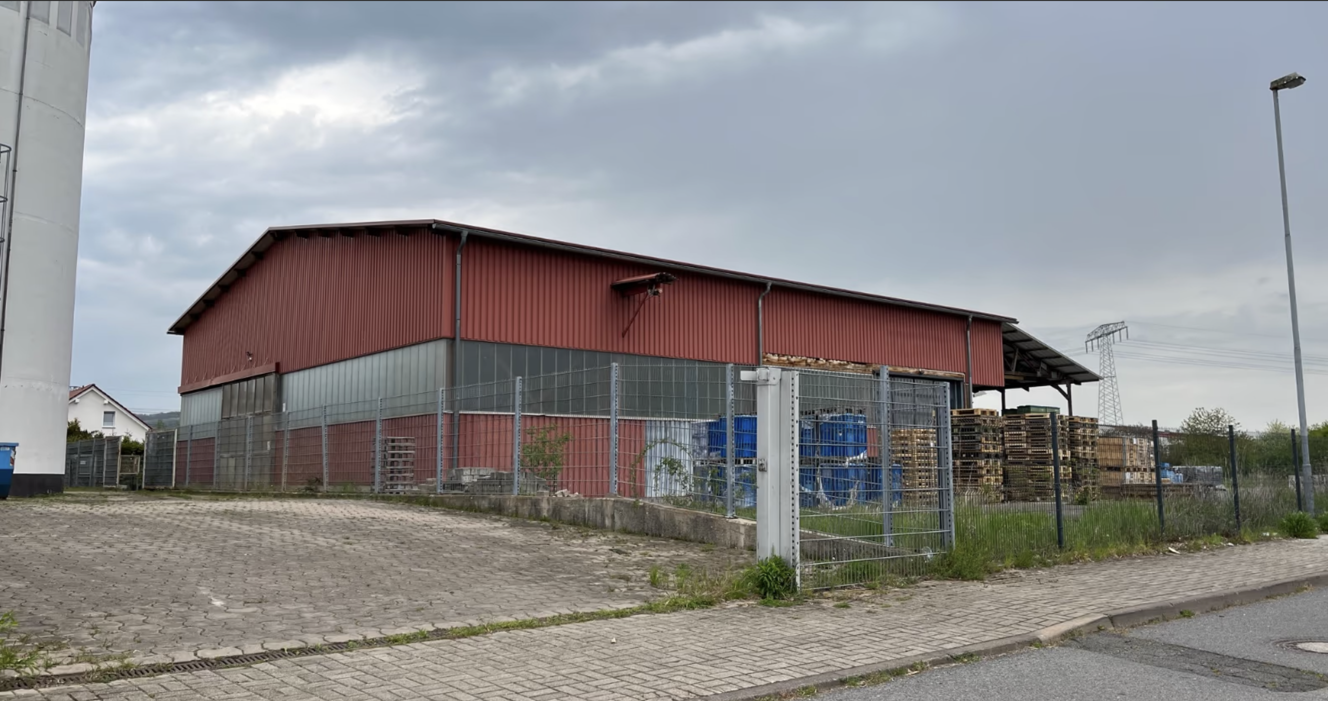 Lagerhalle zur Miete 2.300 € 600 m²<br/>Lagerfläche Eichenweg 3 Berga Berga 06536