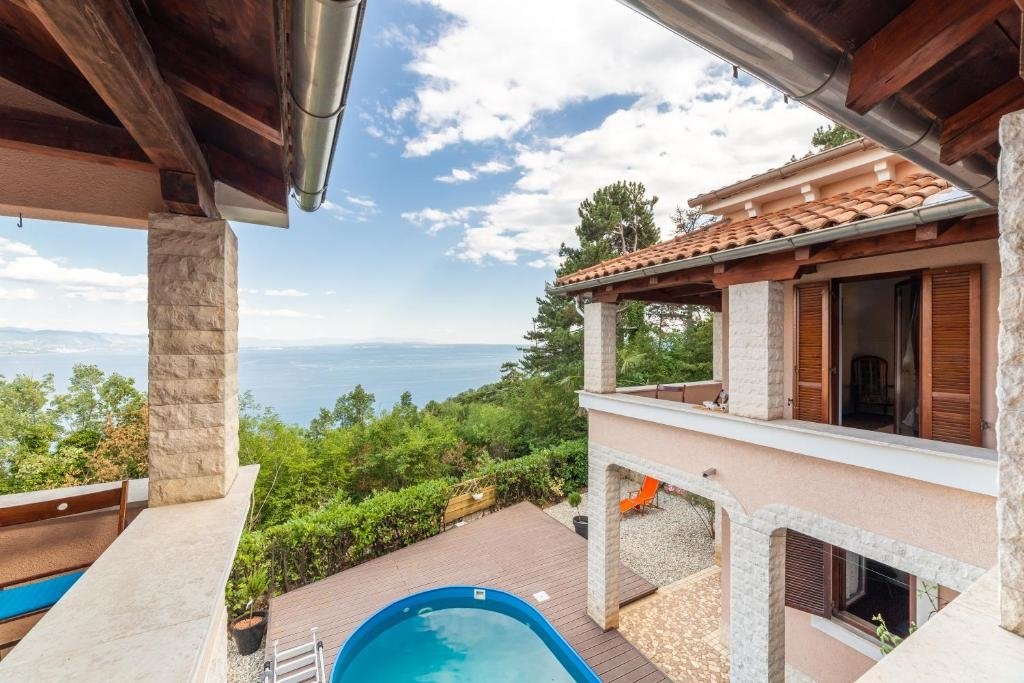 Villa zum Kauf 850.000 € 6 Zimmer 270 m²<br/>Wohnfläche 2.664 m²<br/>Grundstück Opatija 51410