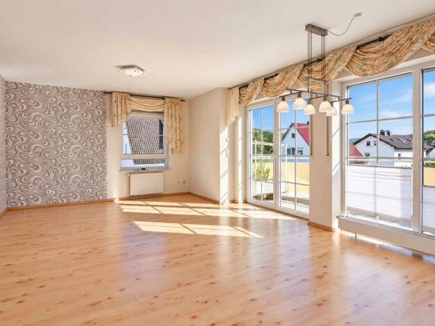 Wohnung zum Kauf 269.000 € 3 Zimmer 93,8 m² 1. Geschoss Schlüchtern Schlüchtern 36381