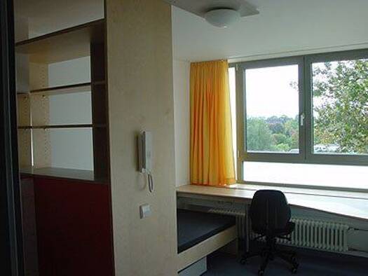 Studio zur Miete 300 € 1 Zimmer 21 m² Geschoss 1/8 frei ab 06.09.2026 Schwabing-Freimann München 80805