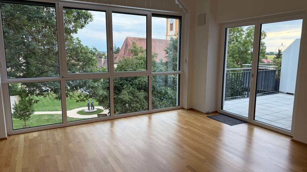 Wohnung zur Miete 640 € 2 Zimmer 57 m² 2. Geschoss frei ab sofort Ingolstadter Straße 3C Giebelstadt 97232