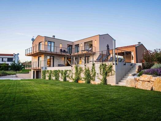 Haus zum Kauf 950.000 € 5 Zimmer 300 m² Visnjan Višnjan