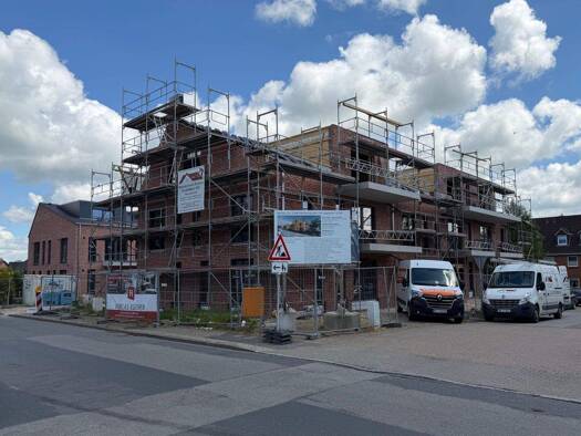 Maisonette zur Miete - Erstbezug 4 Zimmer 110 m² Geschoss 1/3 frei ab 01.12.2026 Osterweg 43 Niebüll 25899