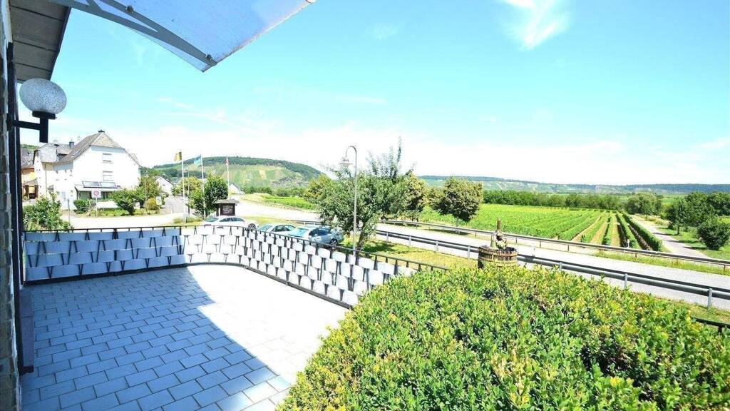 Sonstiges zum Kauf als Kapitalanlage geeignet 325.000 € 8 Zimmer 220 m² 1.680 m² Grundstück Martinstraße 2 Ensch 54340