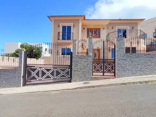 Chalet zum Kauf 764.999 € 5 Zimmer 383 m² Garachico Garachico 38460