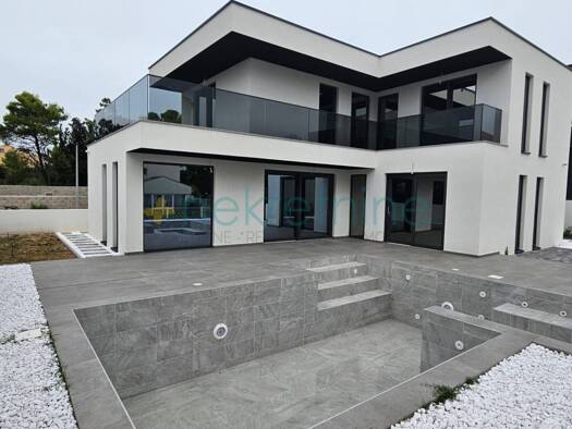Villa zum Kauf - Erstbezug 950.000 € 9 Zimmer 220 m² 507 m² Grundstück Privlaka 23233