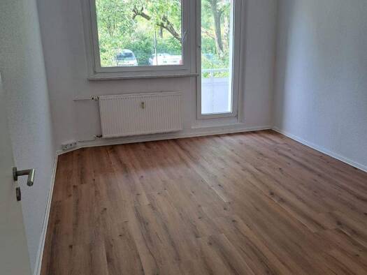 Wohnung zur Miete 350 € 3 Zimmer 53,5 m² EG frei ab sofort Louis-Jentzsch-Straße 11 Silberhöhe Halle (Saale) 06132