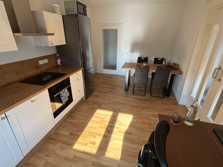 Wohnung zur Miete Wohnen auf Zeit 1.600 € 2 Zimmer 58 m²<br/>Wohnfläche 12.01.2025<br/>Verfügbarkeit Freystraße 1 Münchener Freiheit München 80802