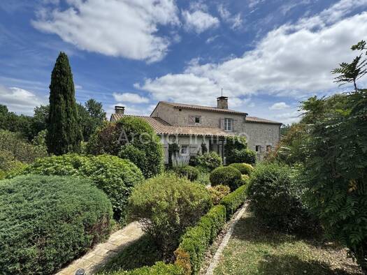 Haus zum Kauf 535.500 € 172 m² 40.372 m² Grundstück Loubès-Bernac 47120