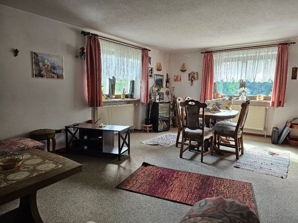 Einfamilienhaus zum Kauf provisionsfrei 189.000 € 6 Zimmer 168 m²<br/>Wohnfläche 2.215 m²<br/>Grundstück ab sofort<br/>Verfügbarkeit Bischofsgrün Bischofsgrün 95493