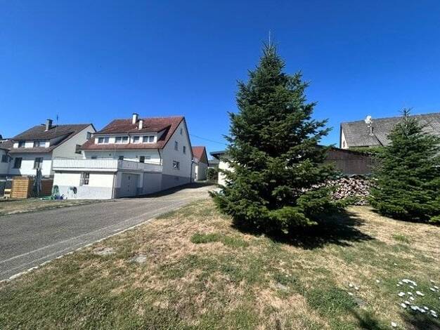 Mehrfamilienhaus zum Kauf 375.000 € 8 Zimmer 240 m² 1.400 m² Grundstück Worndorf Neuhausen ob Eck 78579