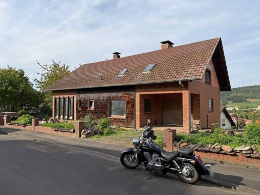 Einfamilienhaus zum Kauf 100.000 € 101,7 m² 809 m² Grundstück Neumorschen Morschen 34326