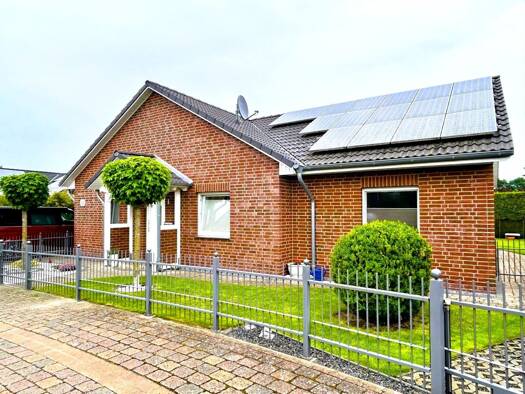 Einfamilienhaus zum Kauf provisionsfrei 599.000 € 4 Zimmer 130 m² 576 m² Grundstück Wettmar Burgwedel 30938