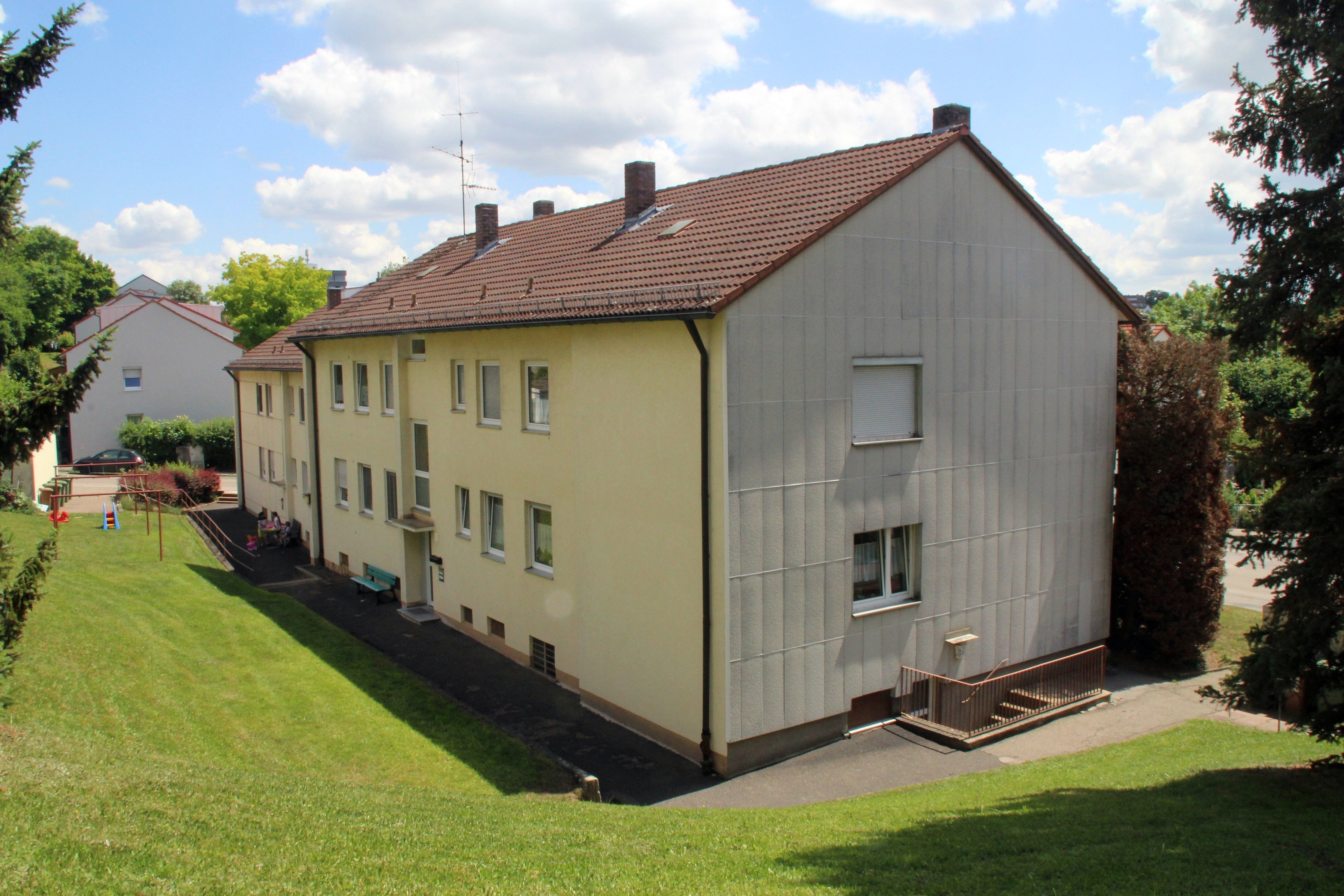 Mehrfamilienhaus zum Kauf als Kapitalanlage geeignet 28 Zimmer 596,3 m²<br/>Wohnfläche 2.059 m²<br/>Grundstück Stadt Ansbach 91522