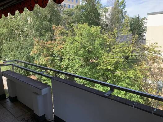 Wohnung zur Miete 1.150 € 4 Zimmer 105 m² Geschoss 2/3 frei ab 15.09.2026 Starenweg 3 Alterlangen Erlangen 91056