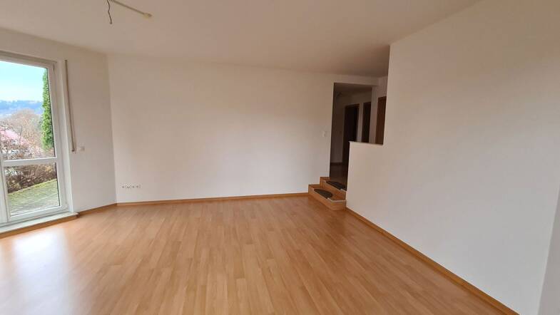 Wohnung zur Miete 546 € 2 Zimmer 78 m² EG frei ab 01.08.2025 Wahlbezirk 32 Suhl 98529