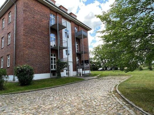 Wohnung zur Miete 310 € 1 Zimmer 39 m² 4. Geschoss Am Exerzierplatz 6 Parchim Parchim 19370