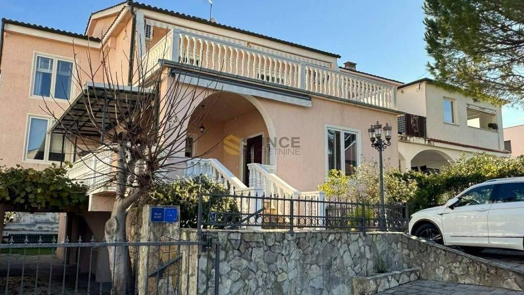 Haus zum Kauf 500.000 € 7 Zimmer 300 m² Malinska-Dubasnica