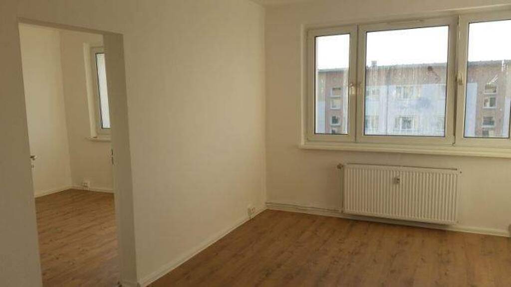 Wohnung zur Miete 380 € 2 Zimmer 47 m² 4. Geschoss frei ab 01.05.2026 Zwenkau 04442