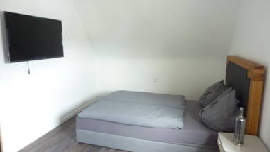 Haus zur Miete Wohnen auf Zeit 2.000 € 9 Zimmer 80 m² frei ab 01.07.2025 Goethestraße Weinsberg Weinsberg 74189