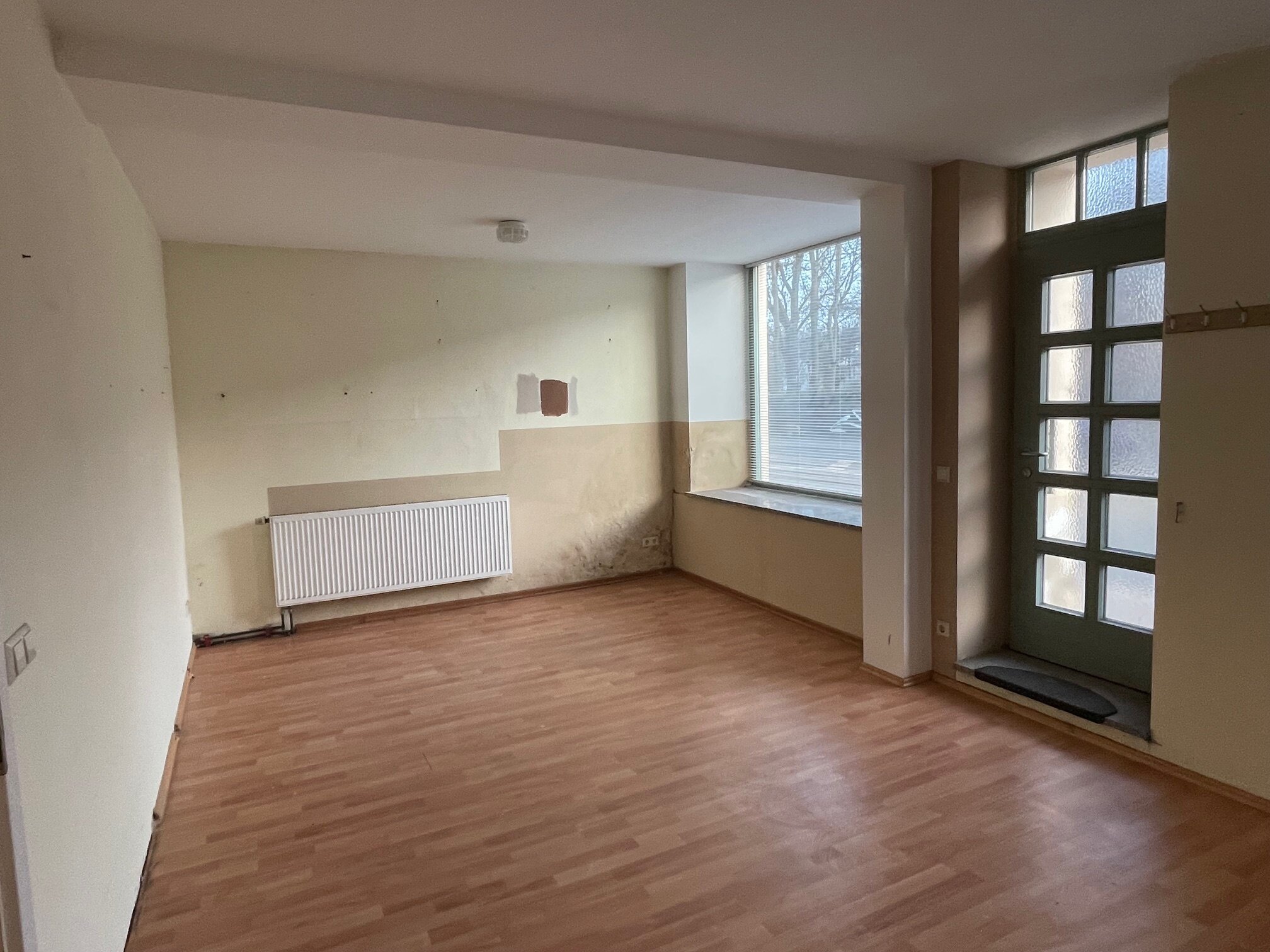 Laden zum Kauf 23.670 € 32,6 m²<br/>Verkaufsfläche Mitte - West 135 Zwickau 08056