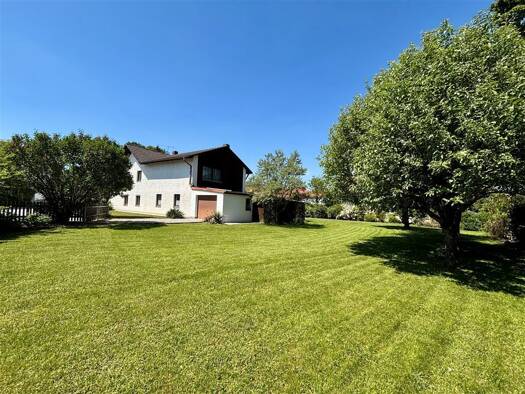 Haus zum Kauf 269.000 € 7 Zimmer 200 m² 1.211 m² Grundstück Osterhofen Osterhofen , Niederbay 94486