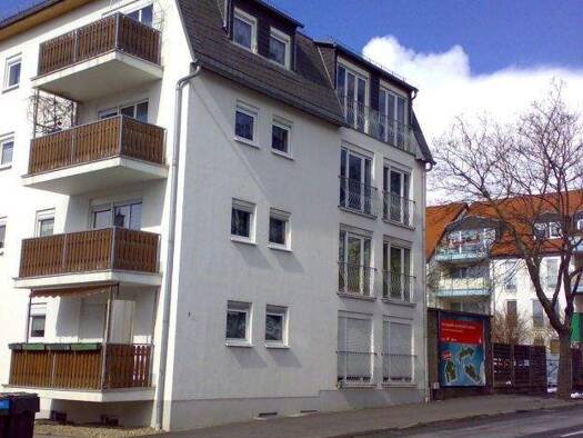 Wohnung zur Miete 300 € 2 Zimmer 67 m² EG Peter-Schmohl-Straße 1 Freiberg 09599