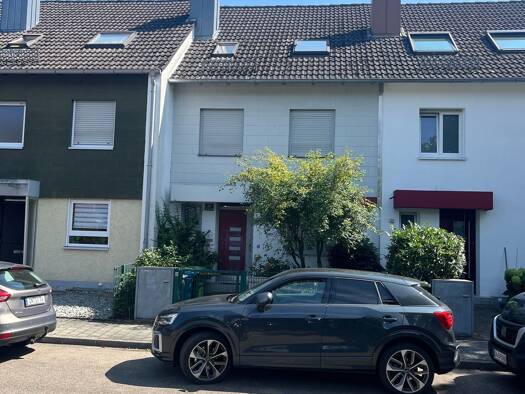 Reihenhaus zur Miete 1.800 € 6 Zimmer 144 m² frei ab sofort Aichingerstraße 16 Ingolstadt 85057