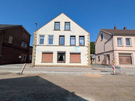 Mehrfamilienhaus zum Kauf 330.000 € 11 Zimmer 295 m² 657 m² Grundstück Brunsbüttel 25541