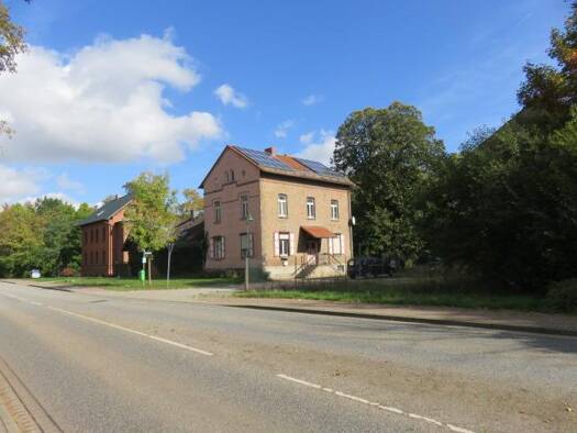 Mehrfamilienhaus zum Kauf als Kapitalanlage geeignet 98.000 € 9 Zimmer 248 m² 1.997 m² Grundstück Neuwegersleben Am Großen Bruch / OT Neuwegersleben 39393