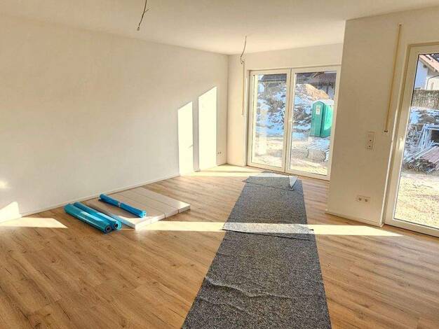 Wohnung zur Miete - Erstbezug 750 € 2 Zimmer 60 m² EG frei ab sofort Hirschauer Straße 7b Ammersricht Amberg 92224
