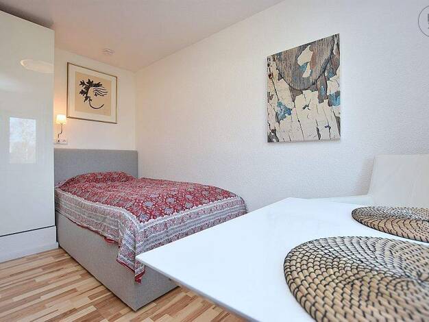 Wohnung zur Miete Wohnen auf Zeit 920 € 1 Zimmer 22 m² frei ab 31.03.2026 Ost Sindelfingen 71065