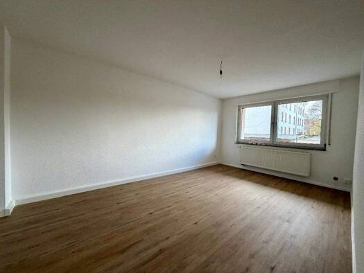 Wohnung zur Miete 750 € 3 Zimmer 64 m² EG Schwarzenbergstr. 3 Hanau 63452