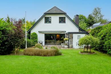 Einfamilienhaus zum Kauf 900.000 € 6 Zimmer 181 m² 898 m² Grundstück Farmsener Landstraße 30A Volksdorf Hamburg 22359
