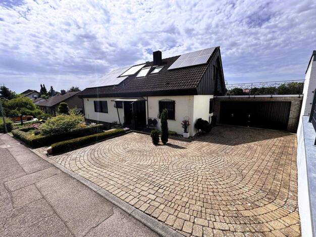 Mehrfamilienhaus zum Kauf 649.000 € 7 Zimmer 263 m² 1.122 m² Grundstück Stein Neuenstadt am Kocher 74196