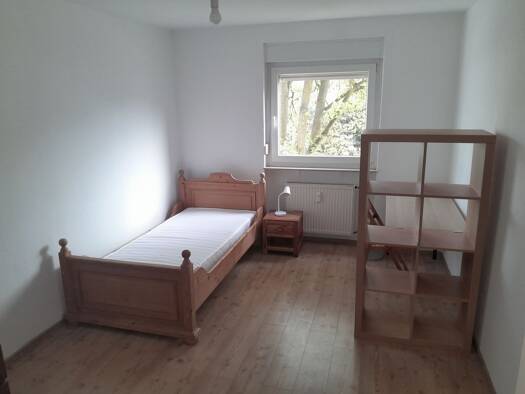WG-Zimmer zur Miete 490 € 15 m² Geschoss 1/4 frei ab 16.08.2026 Griesheim Frankfurt am Main 65933