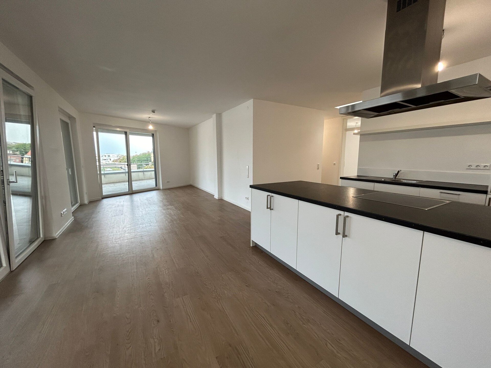 Penthouse zur Miete 1.405 € 3,5 Zimmer 131 m²<br/>Wohnfläche 5.<br/>Geschoss Südbahnhof / John-F.-Kennedy-Siedlung Heilbronn 74074