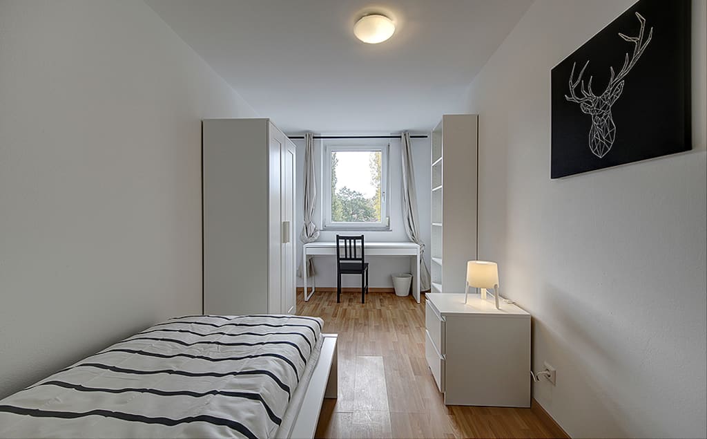 Wohnung zur Miete Wohnen auf Zeit 485 € 4 Zimmer 9 m²<br/>Wohnfläche 21.04.2025<br/>Verfügbarkeit Aachener Straße 8 Neckarvorstadt Stuttgart 70376