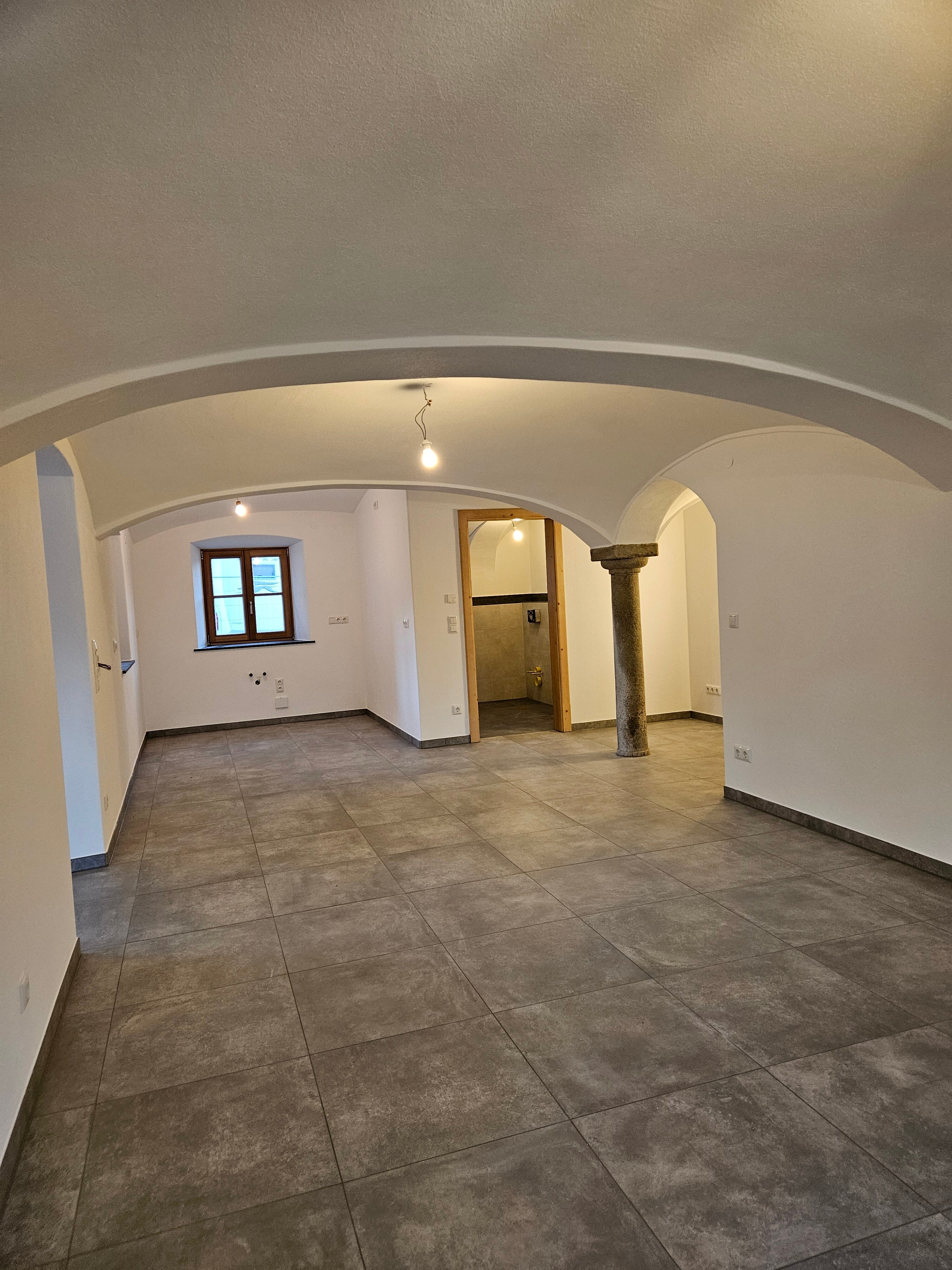 Wohnung zur Miete 1.350 € 2 Zimmer 70 m²<br/>Wohnfläche EG<br/>Geschoss ab sofort<br/>Verfügbarkeit Sufferloh Holzkirchen 83607