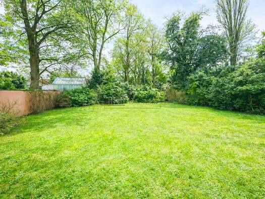 Haus zum Kauf 1.790.000 € 4,5 Zimmer 240 m² 879 m² Grundstück Niederschönhausen Berlin 13156