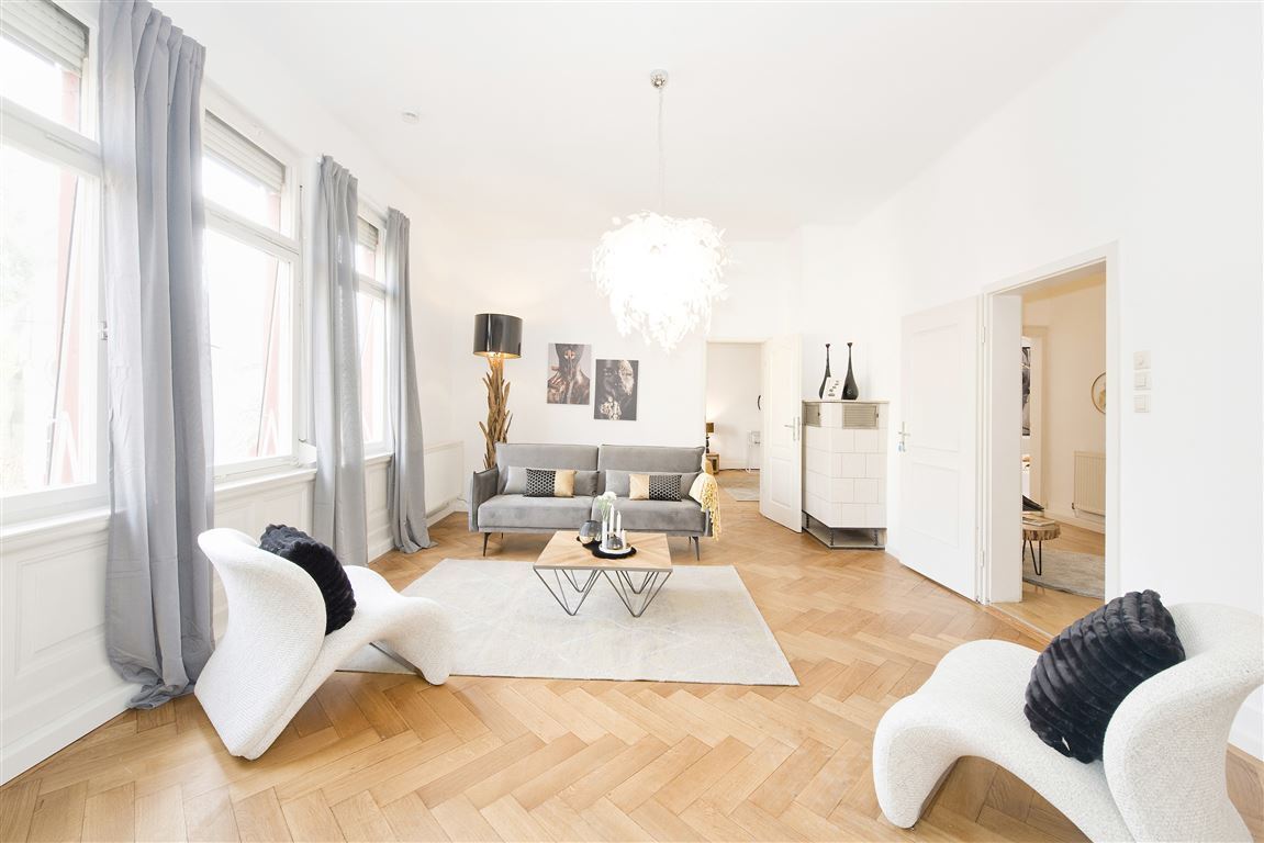 Wohnung zum Kauf 775.000 € 6 Zimmer 160 m²<br/>Wohnfläche 2.<br/>Geschoss ab sofort<br/>Verfügbarkeit Cannstatt - Mitte Stuttgart 70372