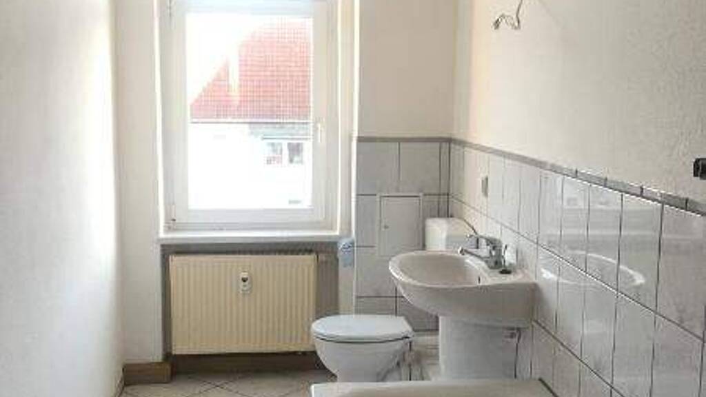 Wohnung zur Miete 360 € 3 Zimmer 72 m² 3. Geschoss Schützenplatz 7 Zeitz 06712