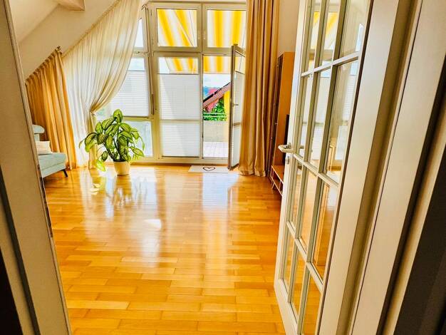 Penthouse zur Miete 1.300 € 2,5 Zimmer 90 m² Geschoss 2/3 frei ab 31.08.2026 Stadtbergen 86391
