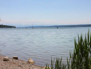 Wohnung zum Kauf 389.000 € 2,5 Zimmer 60,3 m² Dachgeschoss, 2. Geschoss Inning Inning am Ammersee 82266