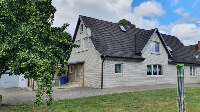 Haus zum Kauf 275.000 € 212 m²<br/>Wohnfläche 1.213 m²<br/>Grundstück ab sofort<br/>Verfügbarkeit Holßel Geestland 27607