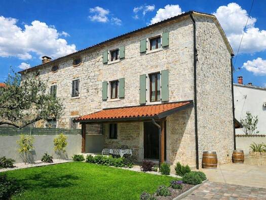 Einfamilienhaus zum Kauf 580.000 € 2 Zimmer 110 m² 524 m² Grundstück Kaštelir 52464