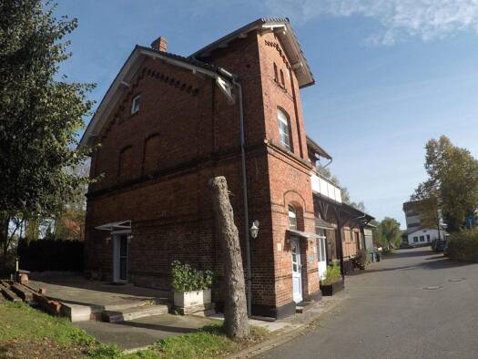 Mehrfamilienhaus zum Kauf 185.000 € 7 Zimmer 194 m² 1.558 m² Grundstück Bilshausen 37434