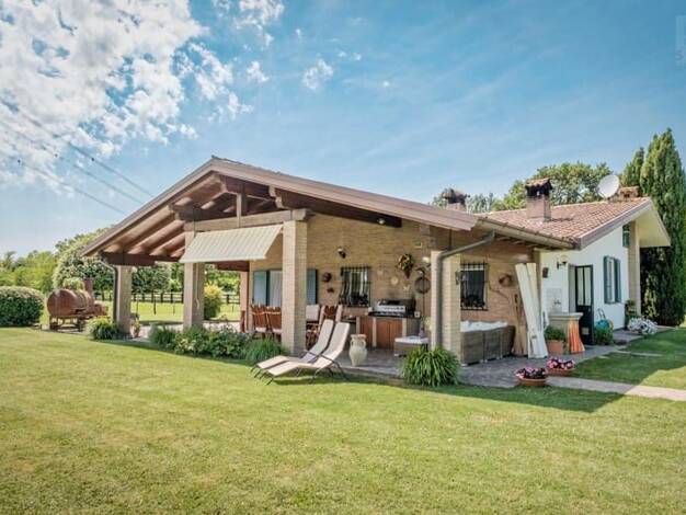 Reiterhof zum Kauf 70.000 m² Grundstück Manzano 33044